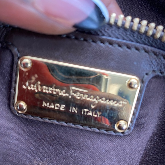 Salvatore Ferragamo Fiamma shoulder bag - Picture 9 of 10